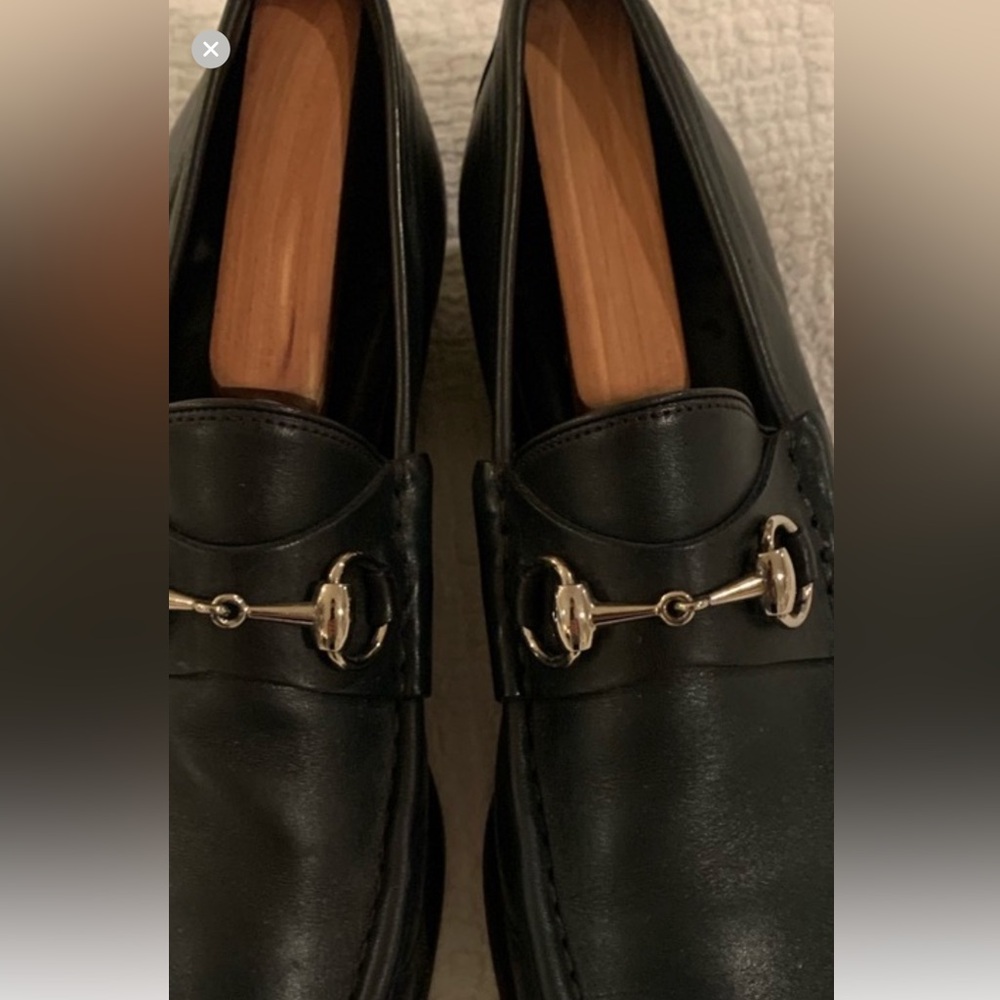 Gucci Black Leather Loafers with Silver Detail